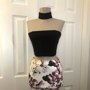 Neck strap crop top